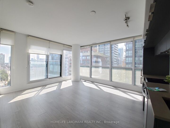 Property Photo:  181 Dundas Street E 1110  ON M5A 0N5 