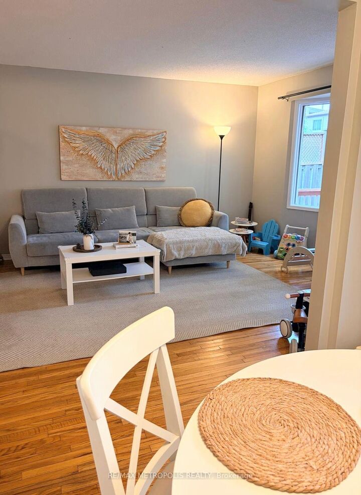 Property Photo: 85 Barnes Drive Main ON L1S 5E7