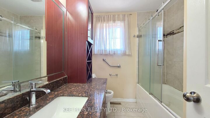 Property Photo:  424 Military Trail  ON M1E 4E7 