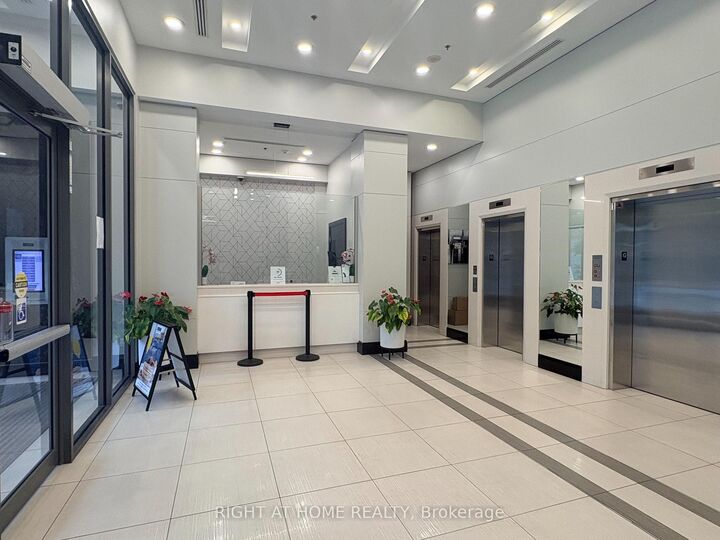 Property Photo:  25 Lower Simcoe Street 1208  ON M5J 3A1 