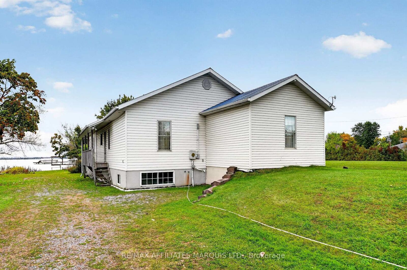 Property Photo:  6240 167th Avenue  ON K0C 1E0 