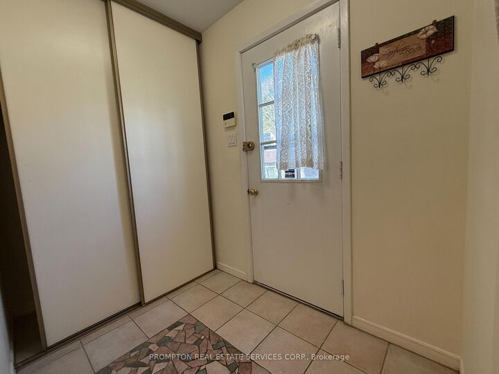 Property Photo:  270 Timberbank Boulevard 42  ON M1W 2M1 