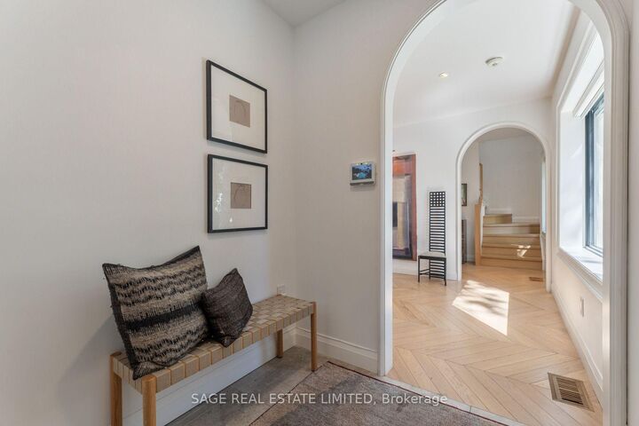 Property Photo:  6 Westrose Avenue  ON M8X 2A1 