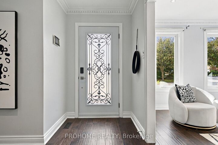 Property Photo:  75 Somerset Crescent  ON L4C 8N8 
