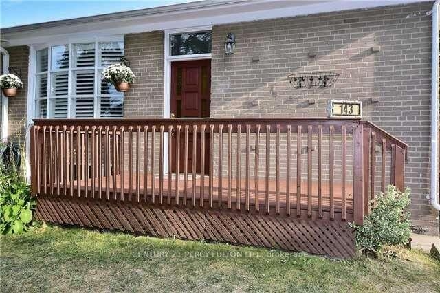 Property Photo:  143 Tulloch Drive  ON L1S 2S7 