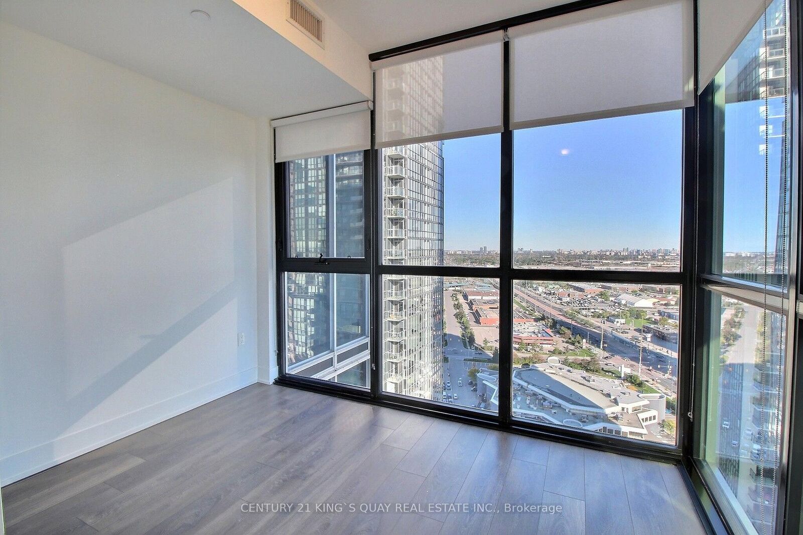 Property Photo:  2916 Highway 7 N/A 2502  ON L4K 0K6 
