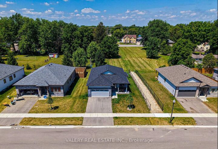 Property Photo: 142 Ellen Street ON N0G 1B0