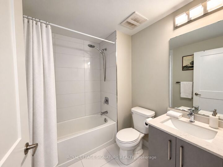 Property Photo:  15 Queen Street S 2110  ON L8P 0C6 