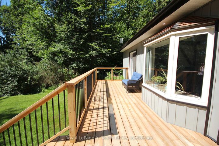 Property Photo:  18 Shady Glen Lane  ON L9W 6G9 