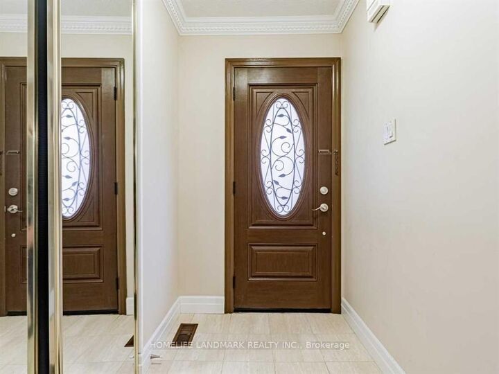 Property Photo:  49 Chelwood Drive  ON L4J 7J1 