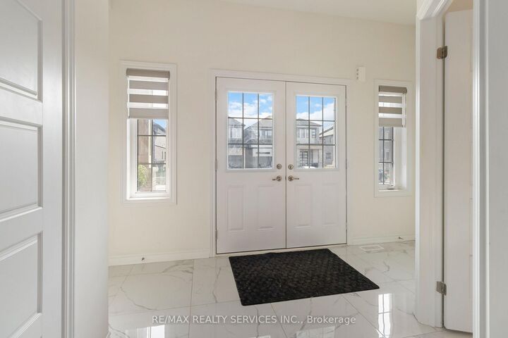 Property Photo:  49 Dennis Avenue  ON N3V 0B9 