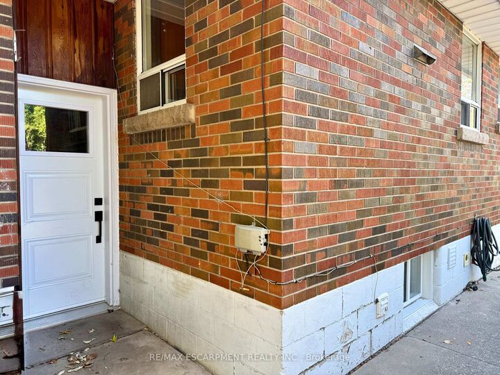 Property Photo:  904 Maple Avenue Basement  ON L8K 1L4 
