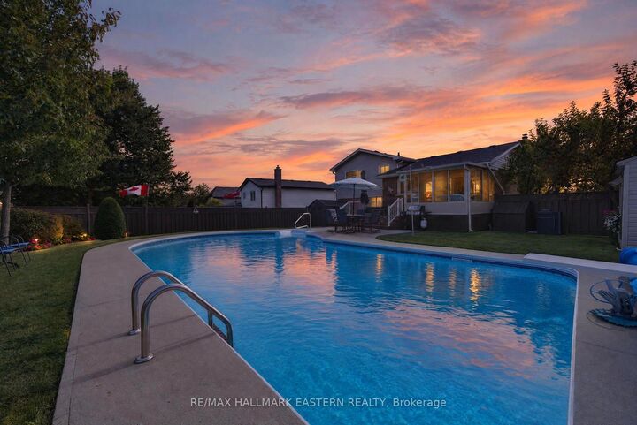 Property Photo: 2296 Kawartha Heights Boulevard ON K9K 1P4
