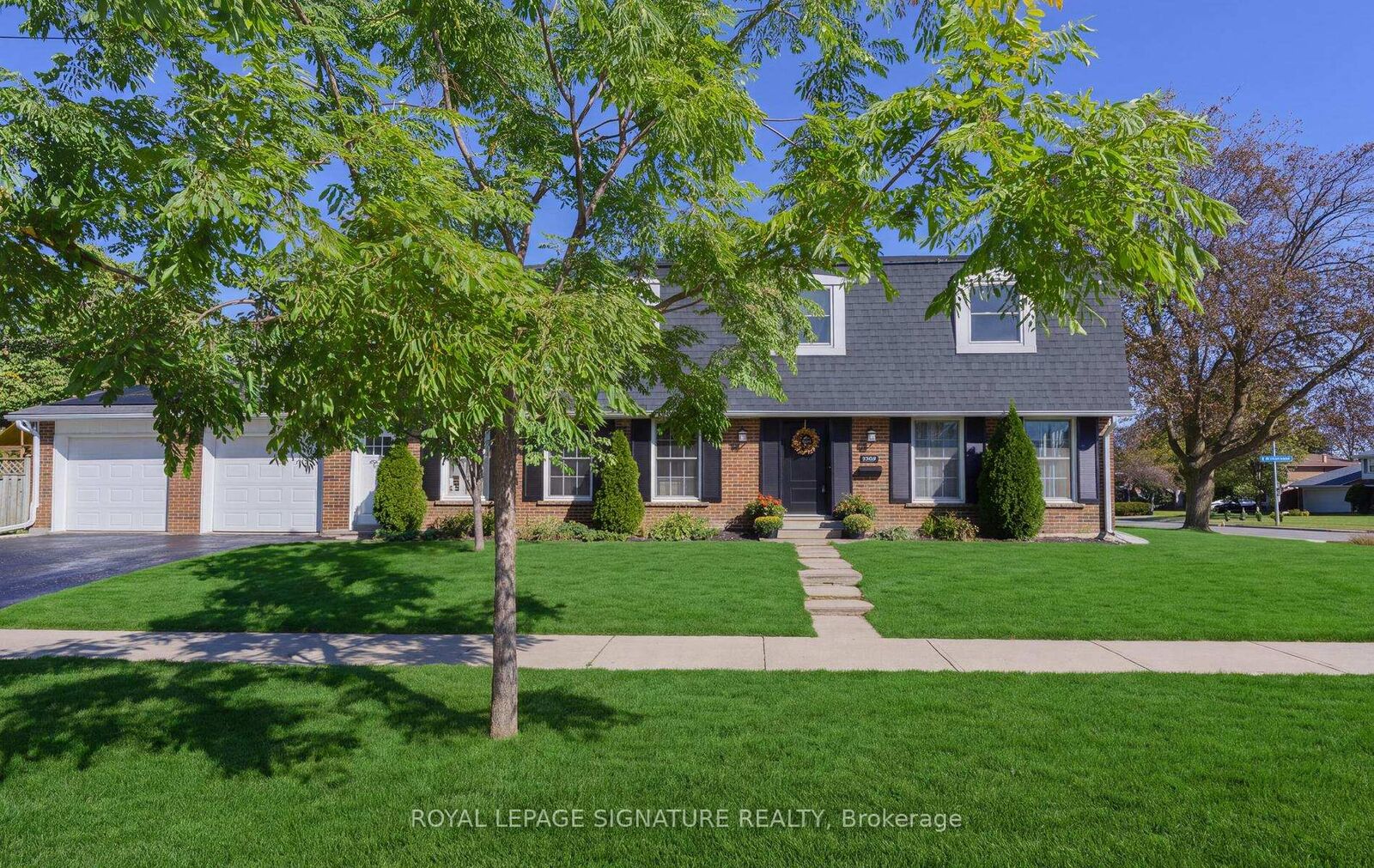 Property Photo:  1 Kenmanor Boulevard  ON M1W 1R4 