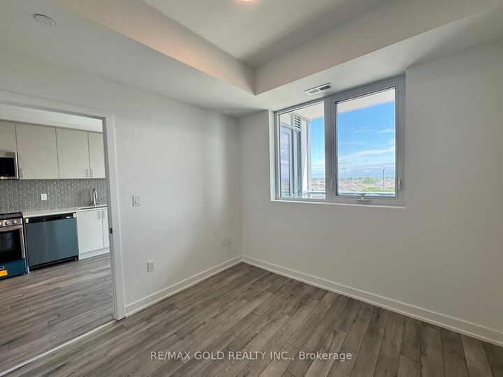 Property Photo:  1005 Dundas Street E 622  ON L6H 8C7 