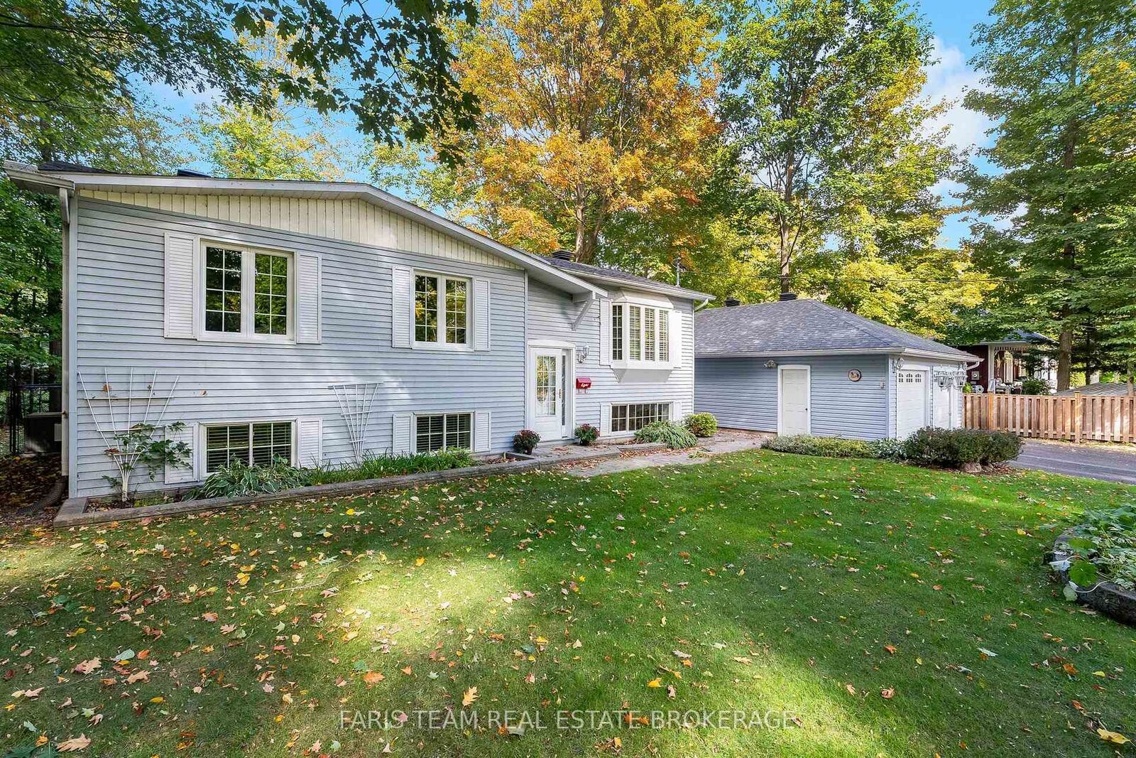 Property Photo:  8 Pinecone Avenue  ON L9M 0J2 