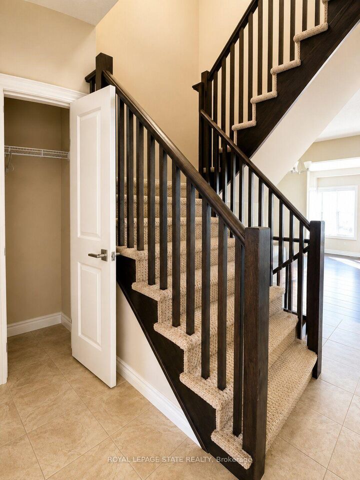 Property Photo:  85 Sexton Crescent  ON L9G 0E2 