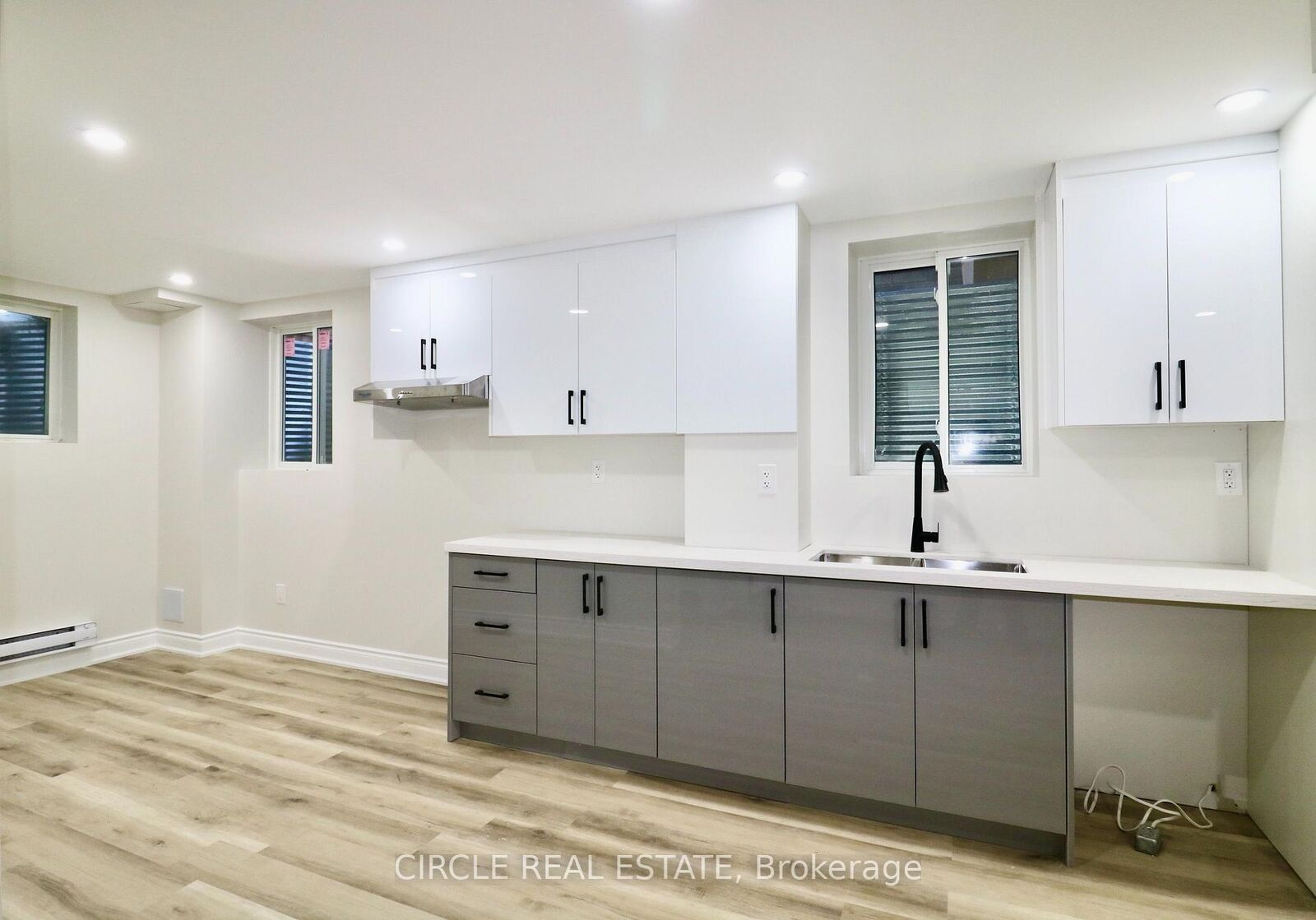 Property Photo: 59 Phoenix Boulevard 1 ON L9J 0C3