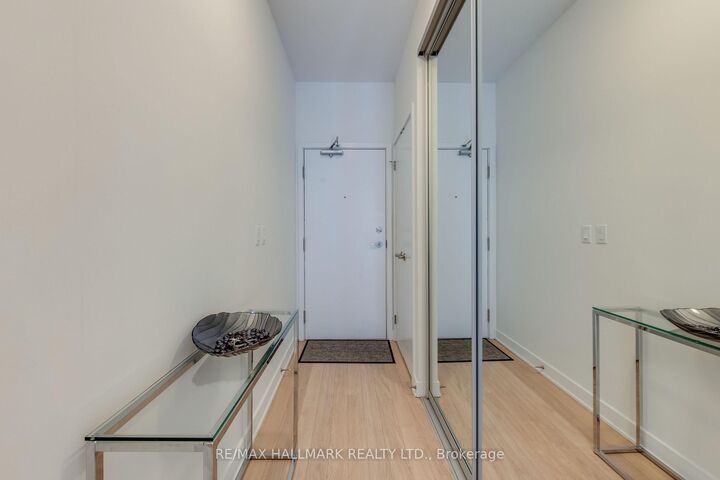 Property Photo:  32 Camden Street 702  ON M5V 1V1 