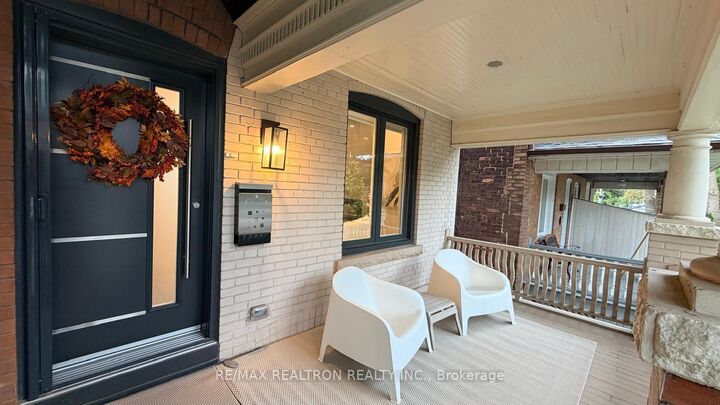 Property Photo:  237 Melita Avenue  ON M6G 2A1 
