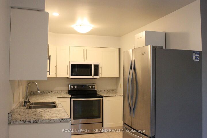 Property Photo:  780 Fanshawe Park Road 44  ON N5X 1L5 