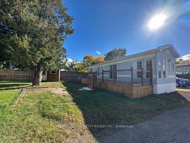 Property Photo:  2189 Dundas Street E 111  ON N5V 1H3 