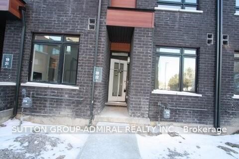 Property Photo:  370 Red Maple Road 22  ON L4C 5T4 