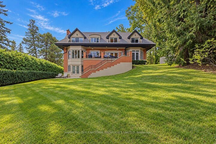 Property Photo:  8 Country Club Drive  ON M9A 3J4 