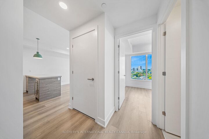 Property Photo:  484 Spadina Avenue 705  ON M5S 0E4 