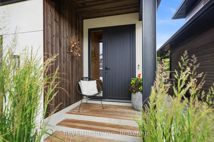 Property Photo:  81 Mackenzie King Avenue  ON L2P 0E1 