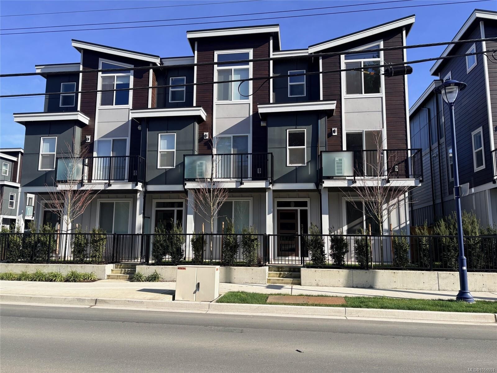 Property Photo:  1206 Arcadiawood Crt  BC V9C 0V5 