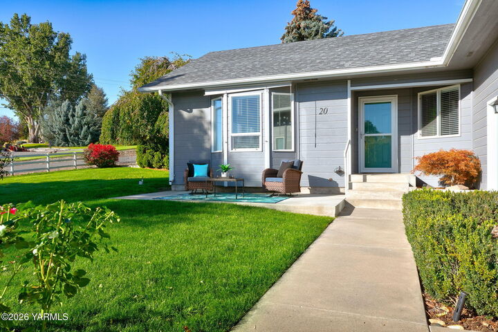 Property Photo: 20 Amanda Ln WA 98942