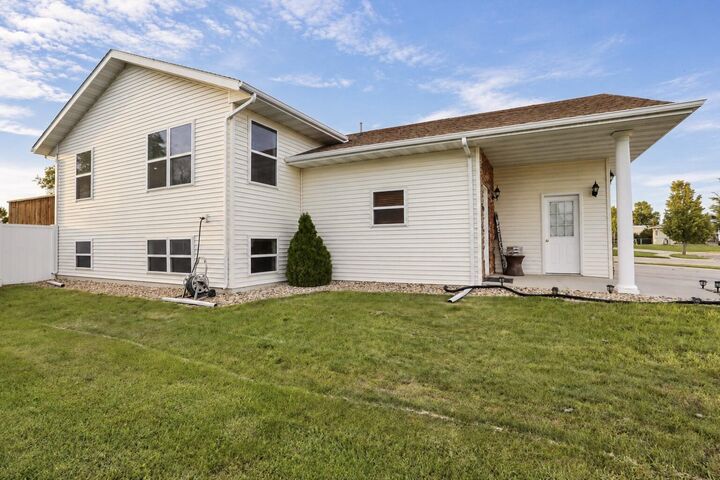 Property Photo:  1310 Warren Drive  SD 57401 