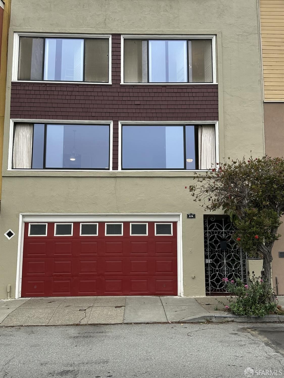 Property Photo:  976 Corbett Avenue  CA 94131 