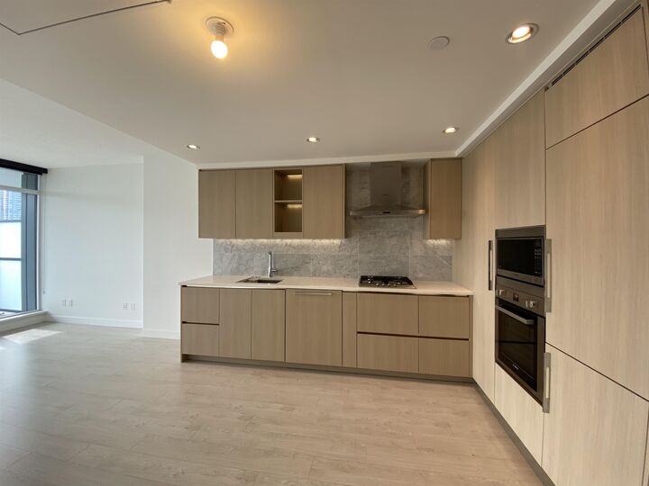 Property Photo:  4720 Lougheed Highway 1612  BC V5C 0M8 