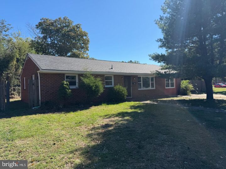 Property Photo:  82 S School Street  NJ 08027 