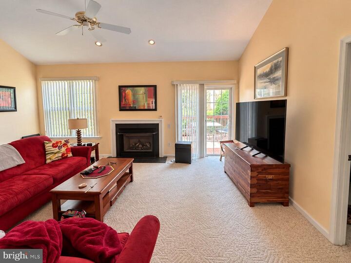 Property Photo:  48 Wheatsheaf Lane  PA 19403 