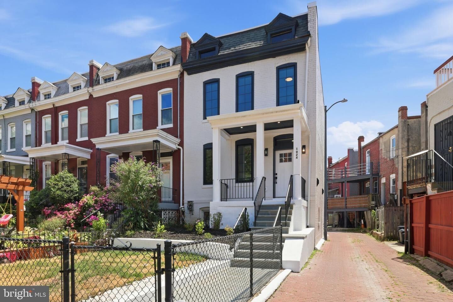 Property Photo: 1024 Spring Road NW DC 20010