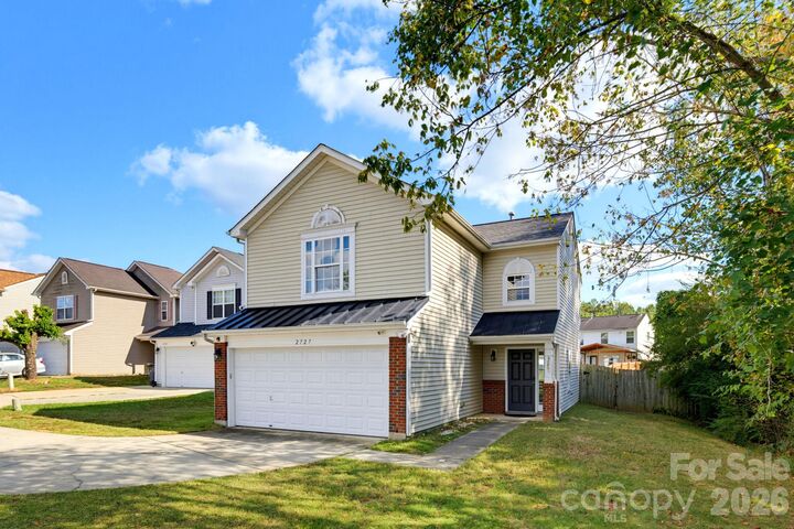 Property Photo:  2727 Valley Court  NC 28273 