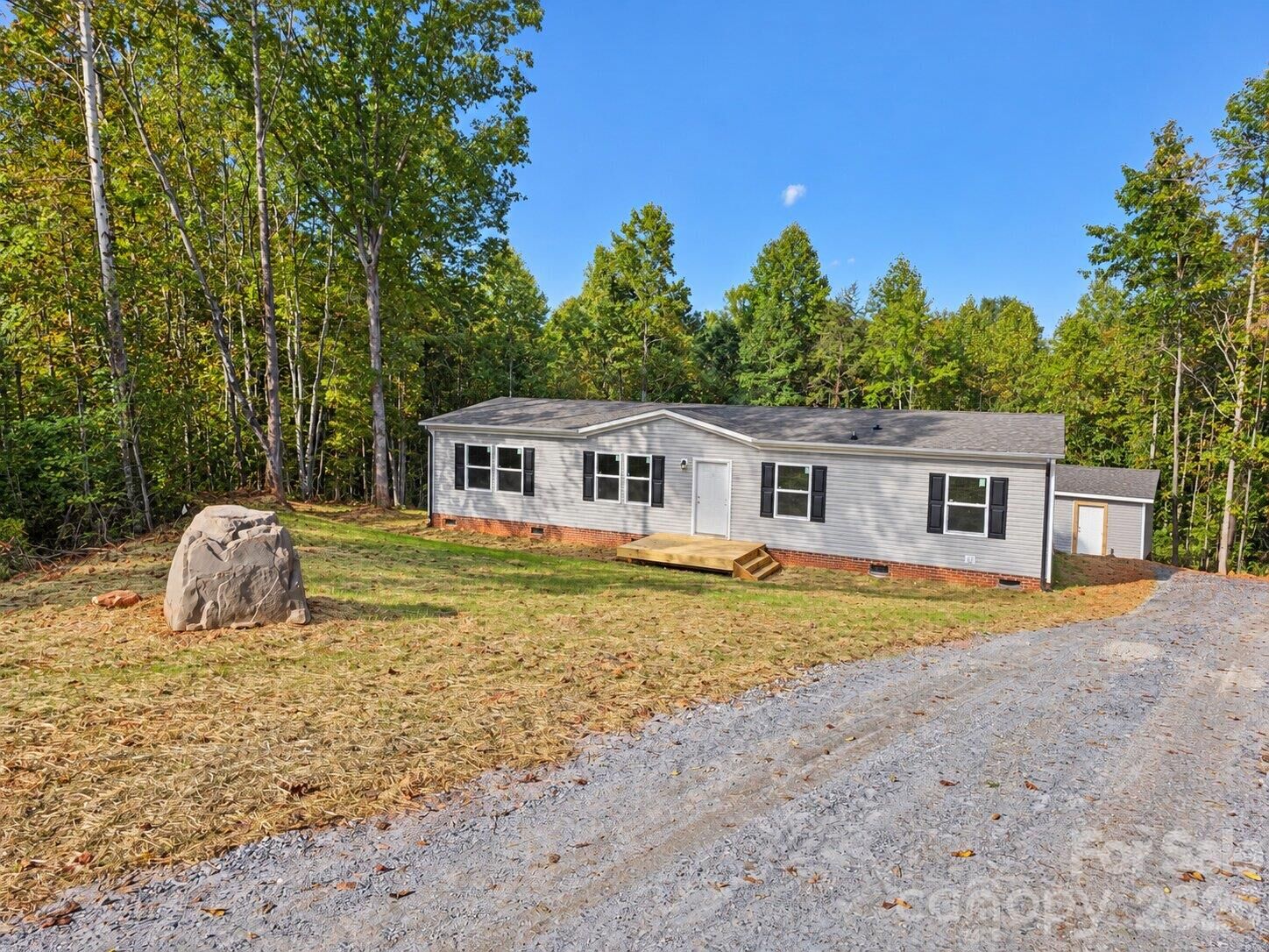 Property Photo:  2308 Dobbin Court  NC 28168 