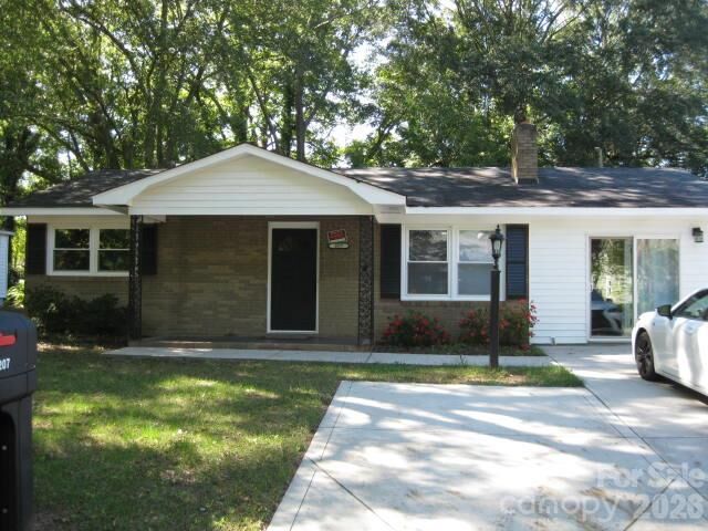 Property Photo: 207 Palmer Street NC 28150
