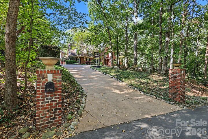 Property Photo:  4320 Town And Country Drive  NC 28226 