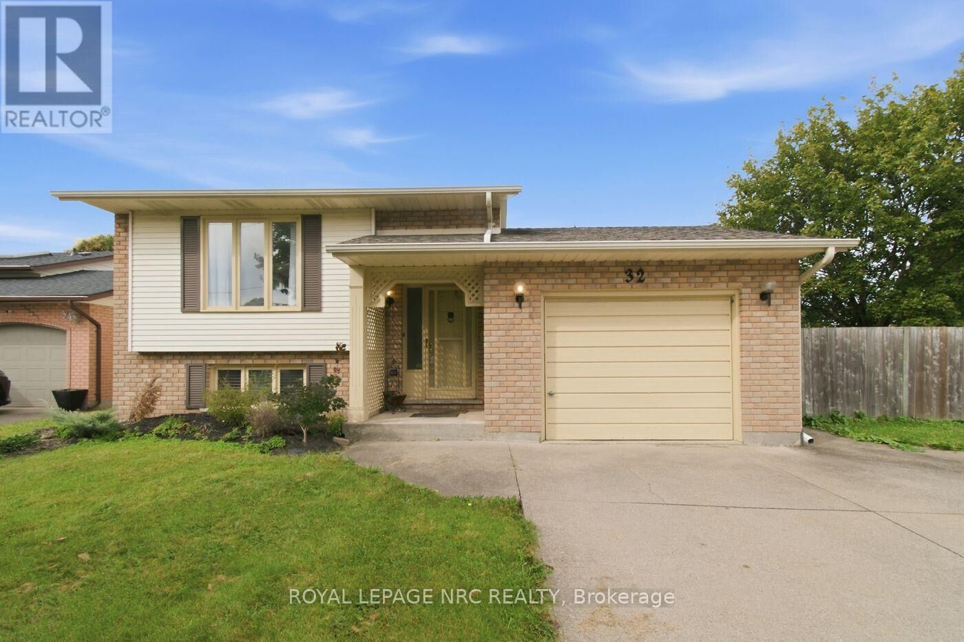 Property Photo: 32 Crestcombe Road ON L2S 2J4