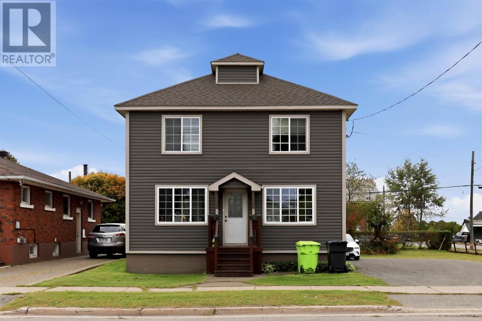 Property Photo:  509 Douglas St  ON P6C 1T3 