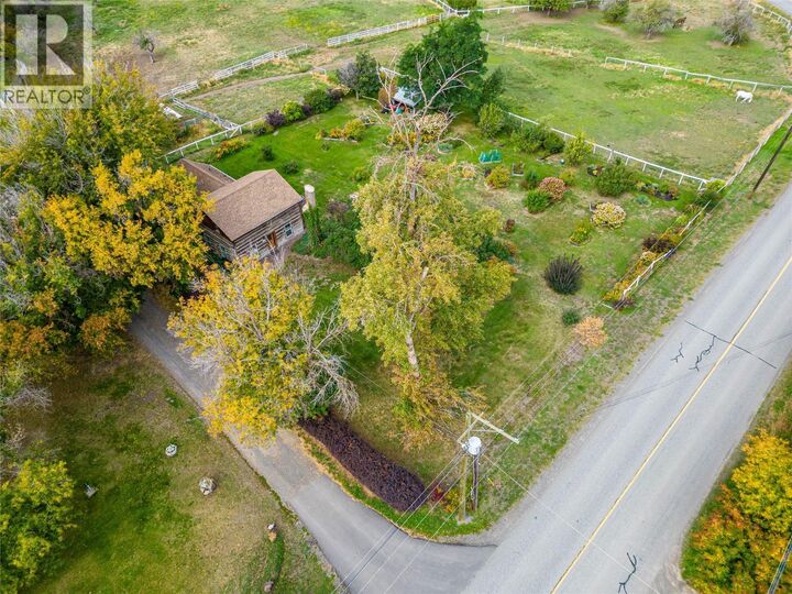 Property Photo:  6725 Barnhartvale Road  BC V2C 6V7 