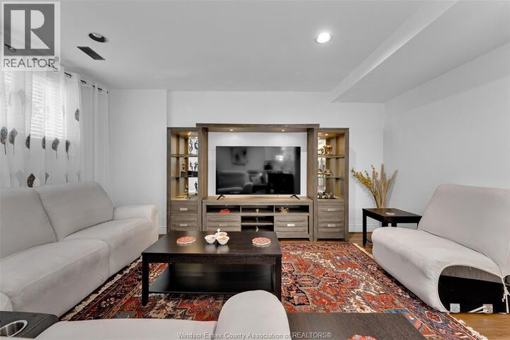 Property Photo:  280 International Avenue Lower  ON N9J 3J7 