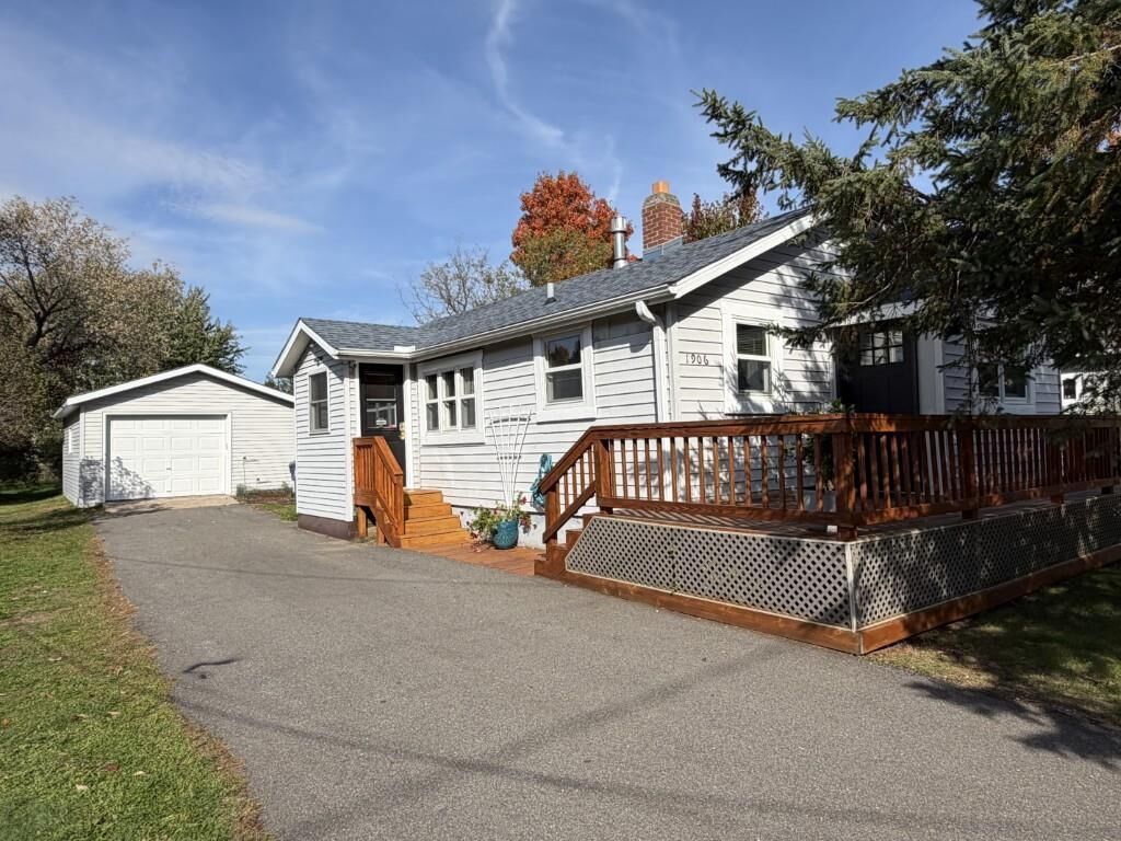 Property Photo:  1906 Spring Street  WI 54476 
