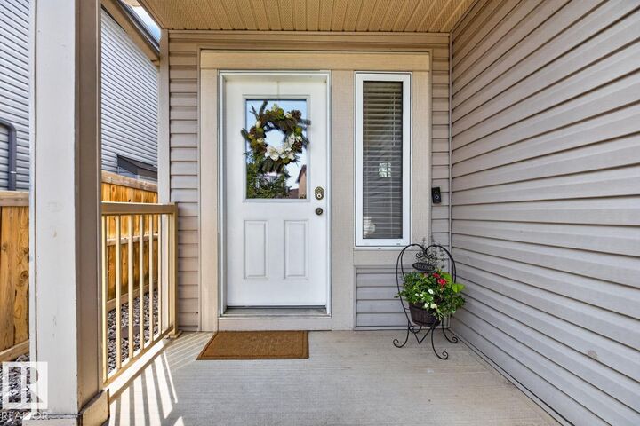 Property Photo:  138 Wellington Place  AB T8L 0G3 