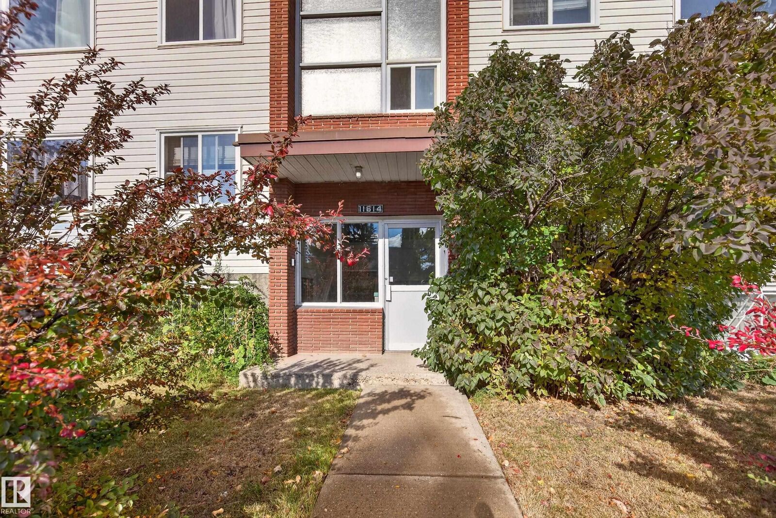 Property Photo:  11614 112 Avenue NW 7  AB T5G 0H7 