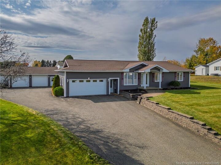Property Photo:  76 Rue McClure  NB E3Y 1B2 